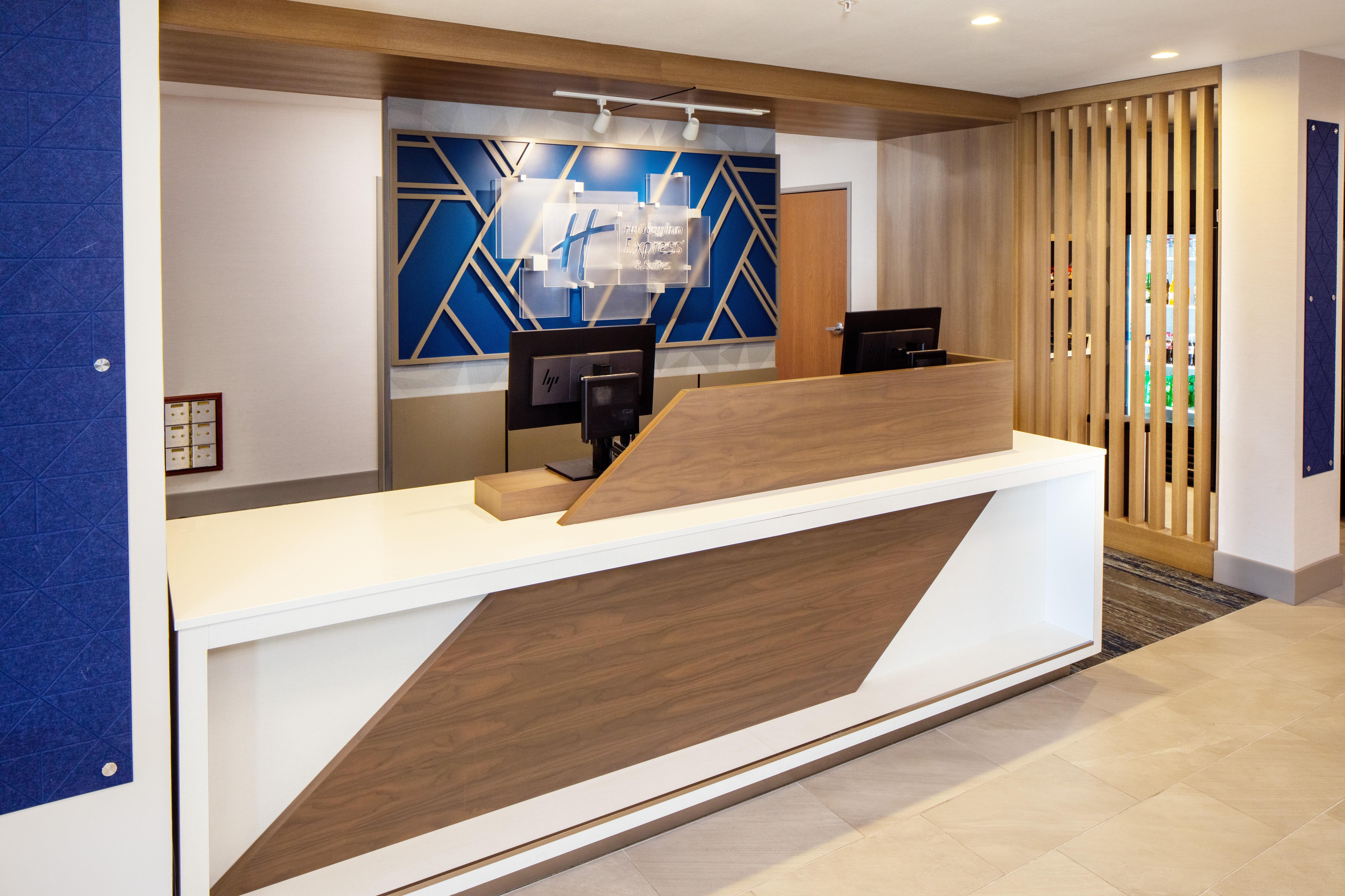 Holiday Inn Express And Suites Los Alamos Entrada Park By Ihg Exterior foto