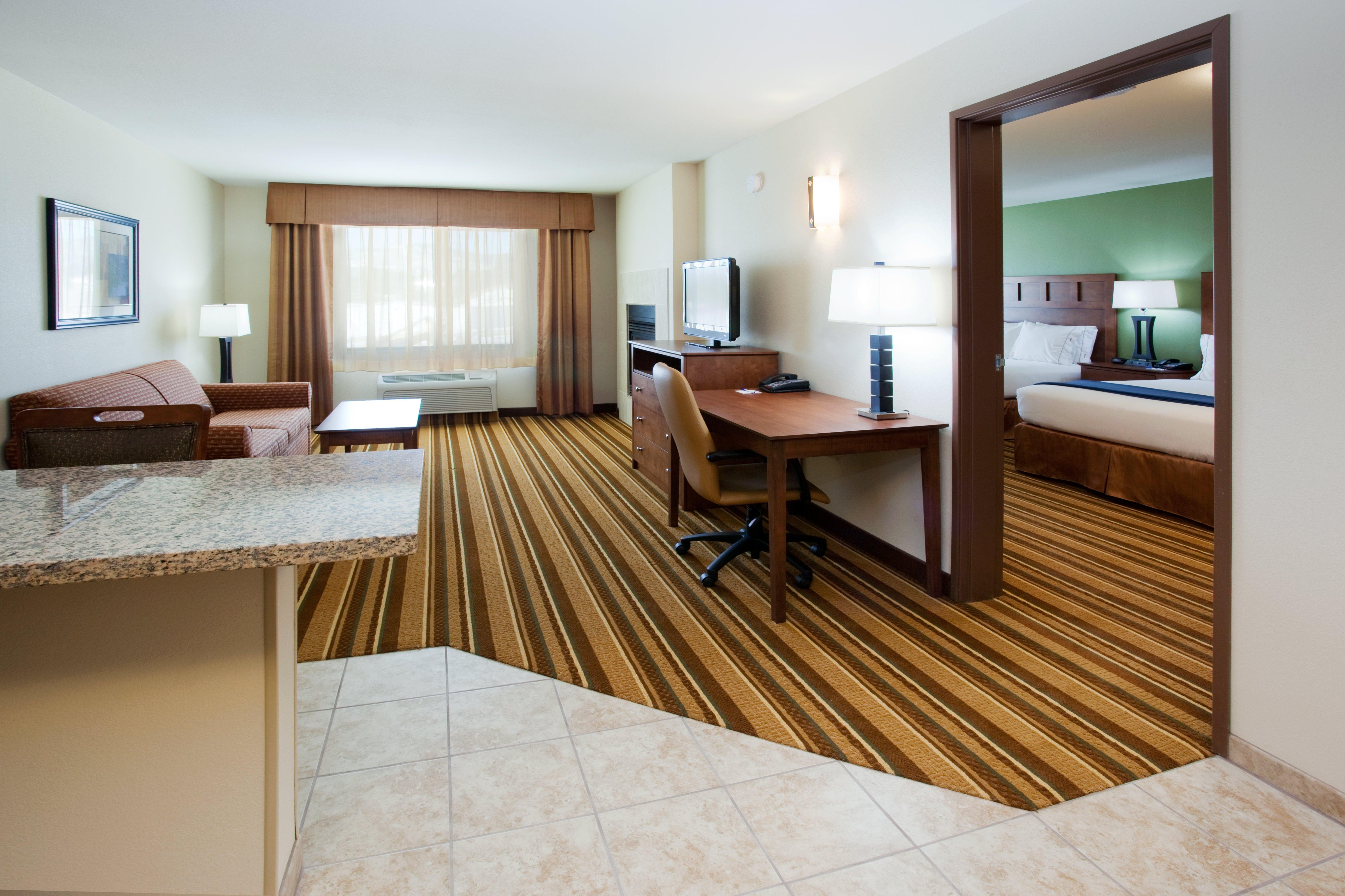Holiday Inn Express And Suites Los Alamos Entrada Park By Ihg Exterior foto